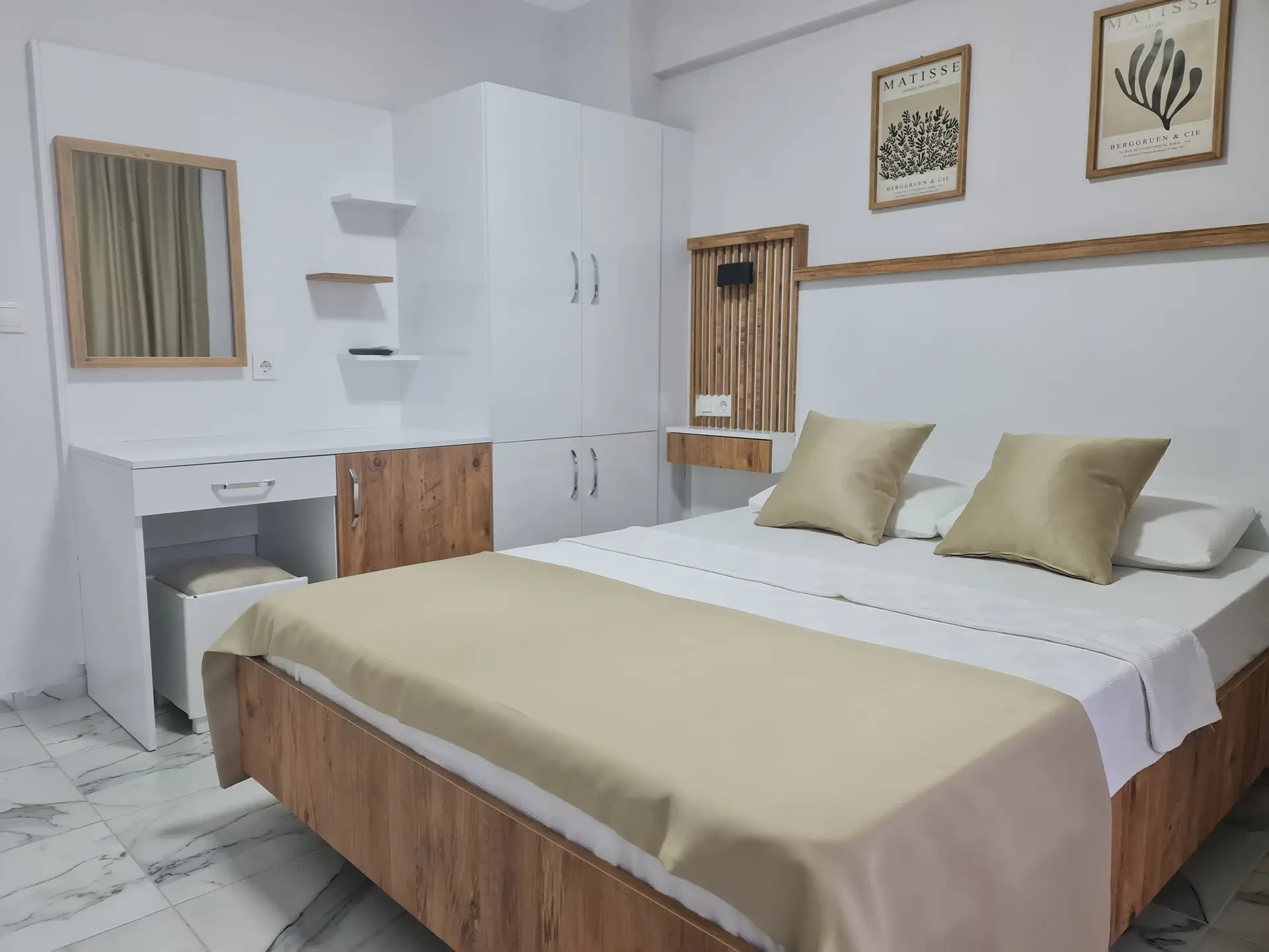 Apart Yatak Odası